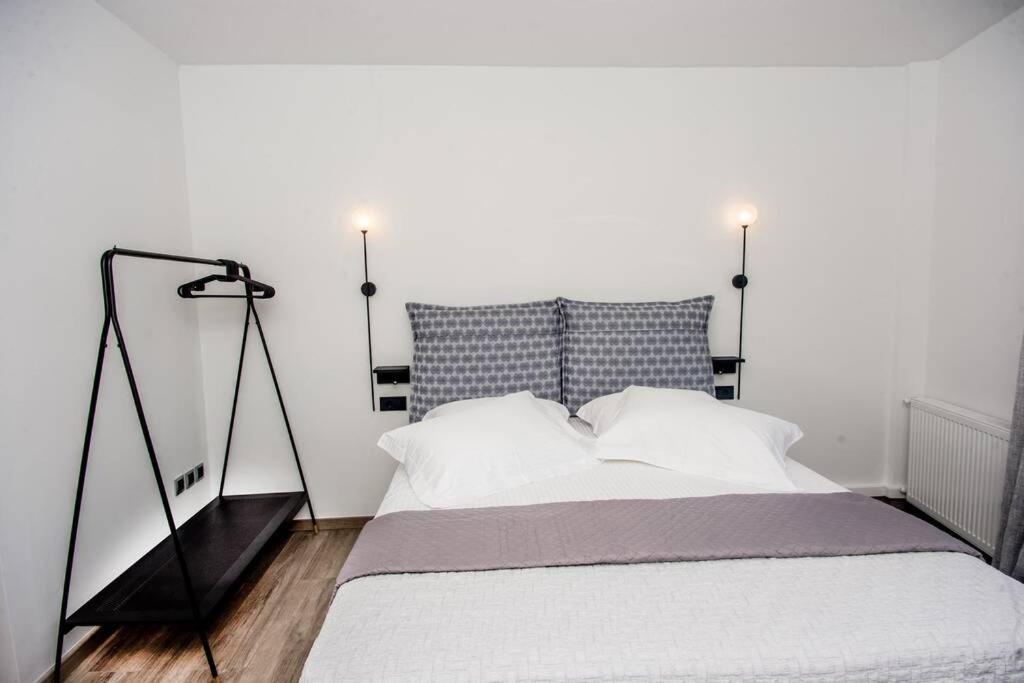 A & B Minimal Suite With Sea View In Argostoli מראה חיצוני תמונה