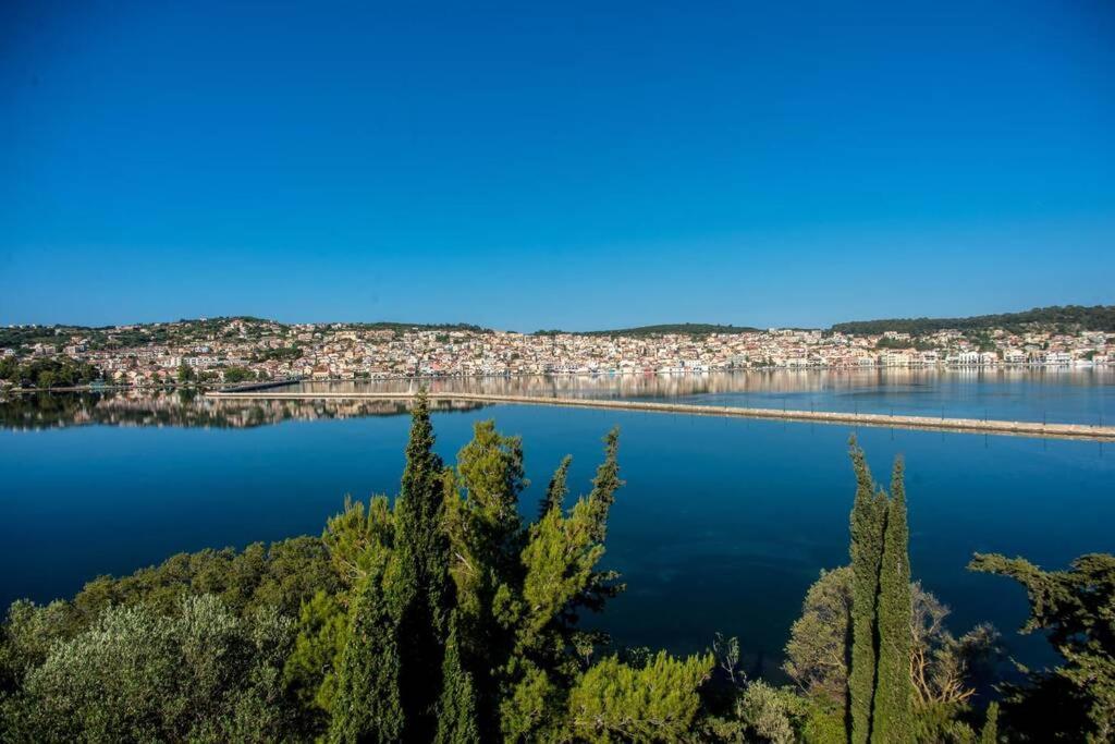 A & B Minimal Suite With Sea View In Argostoli מראה חיצוני תמונה