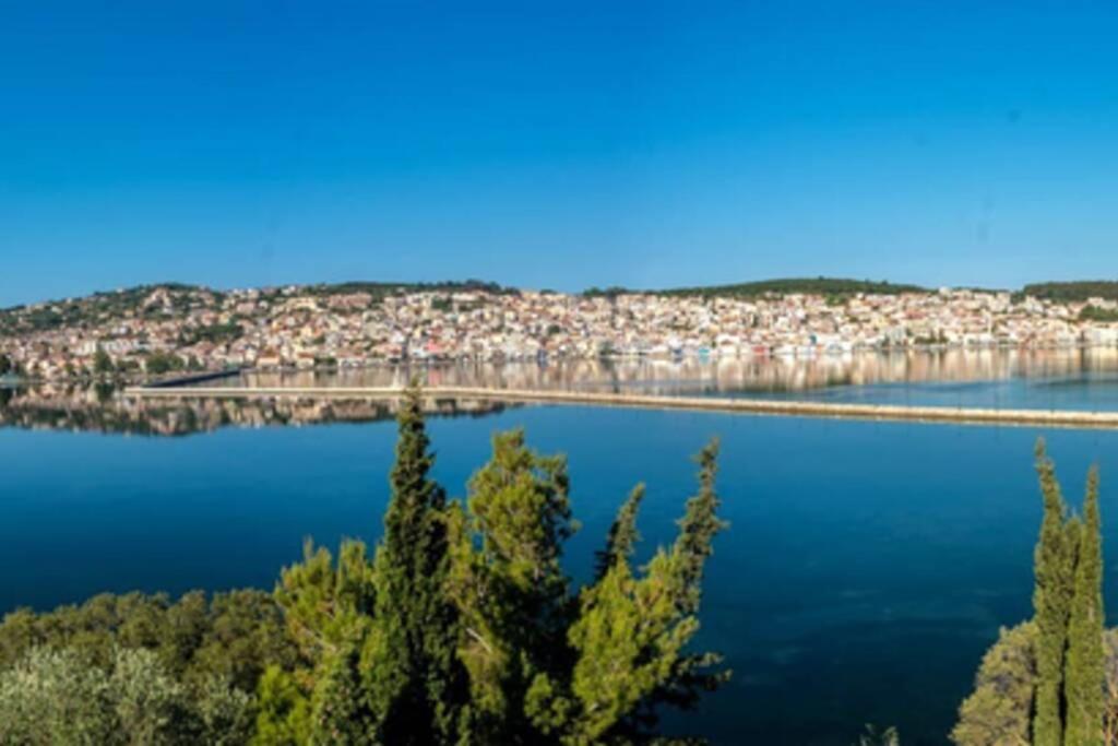 A & B Minimal Suite With Sea View In Argostoli מראה חיצוני תמונה