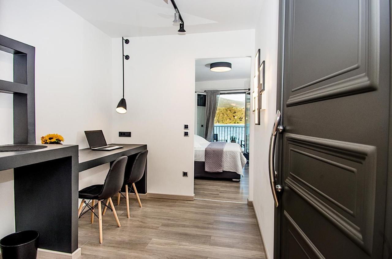 A & B Minimal Suite With Sea View In Argostoli מראה חיצוני תמונה