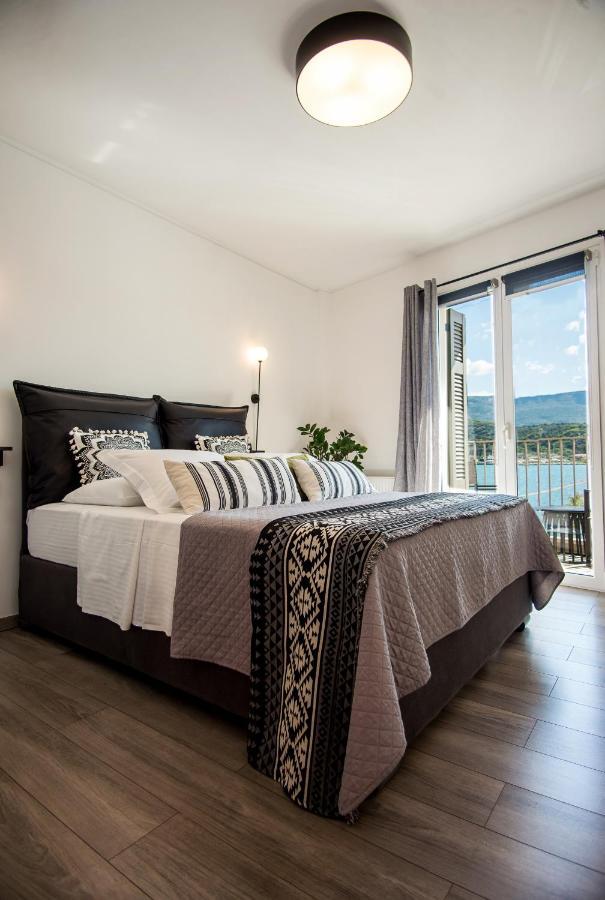A & B Minimal Suite With Sea View In Argostoli מראה חיצוני תמונה